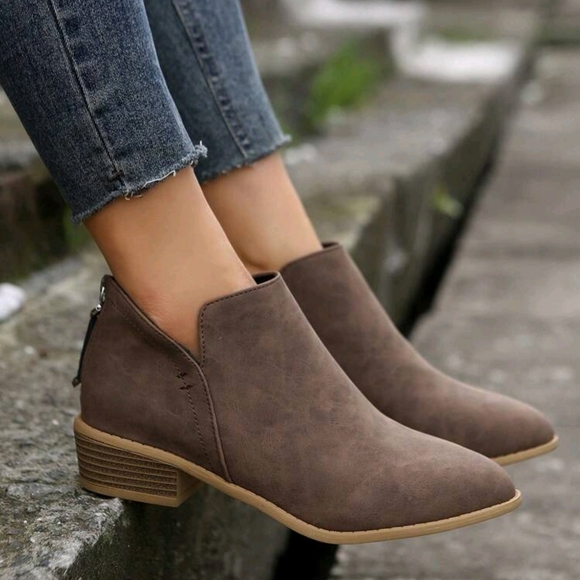 Shoes - Women's Fashion Matte Coffee Brown Pointed Toe Western Style Ankle Boots